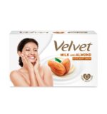 Velvet Soap Milk & Almond 95g